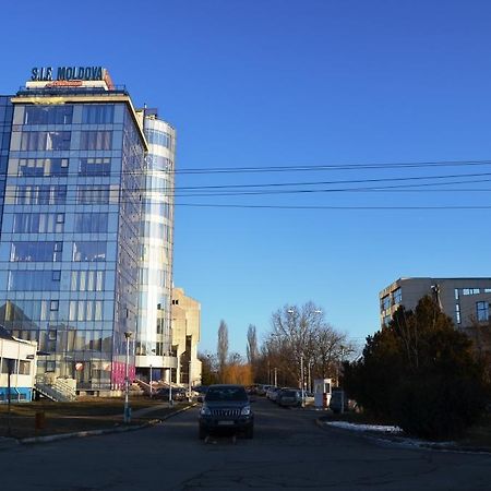 Apartament In Regim Hotelier Bacău Esterno foto