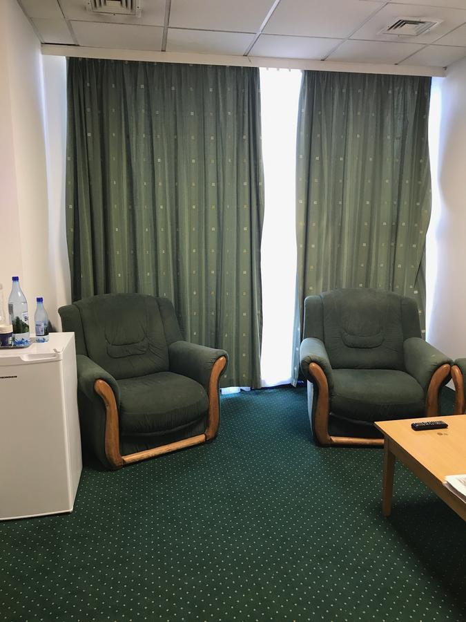 Apartament In Regim Hotelier Bacău Esterno foto
