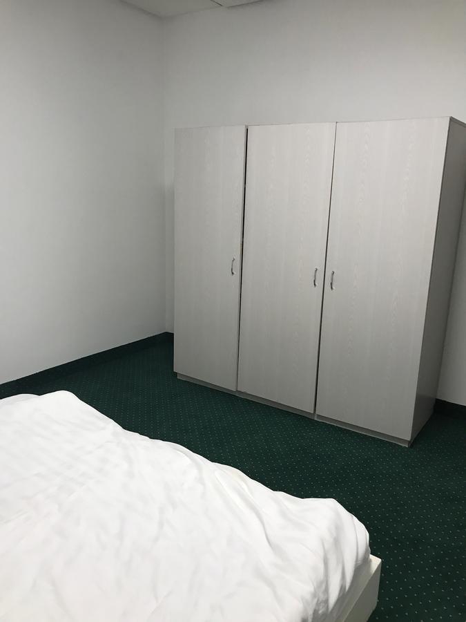 Apartament In Regim Hotelier Bacău Esterno foto