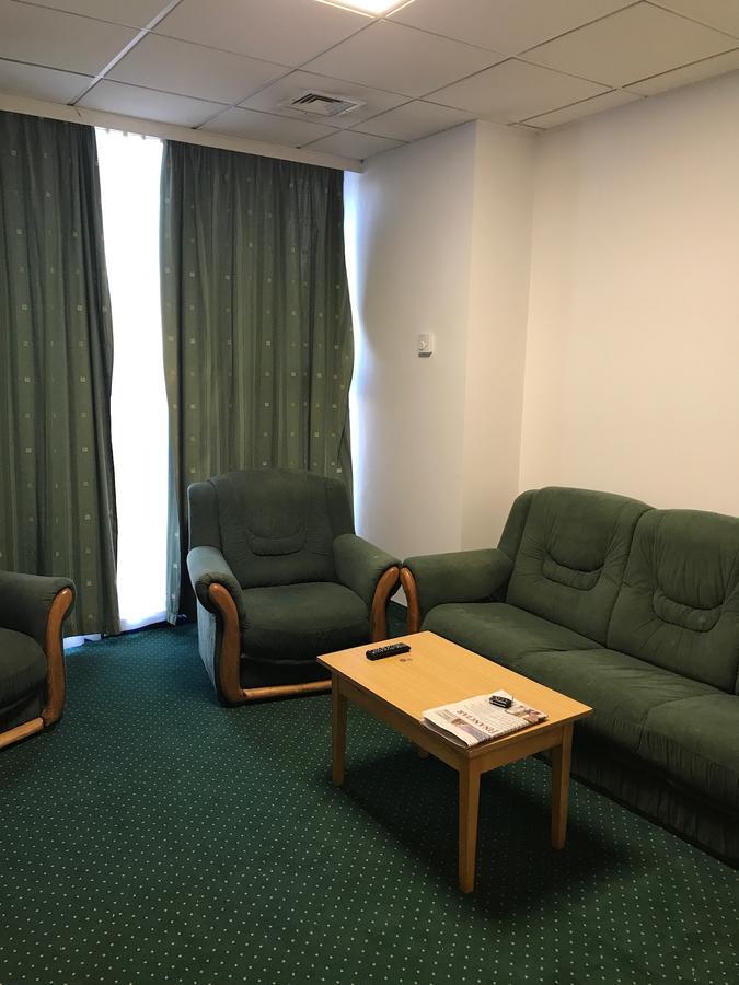 Apartament In Regim Hotelier Bacău Esterno foto