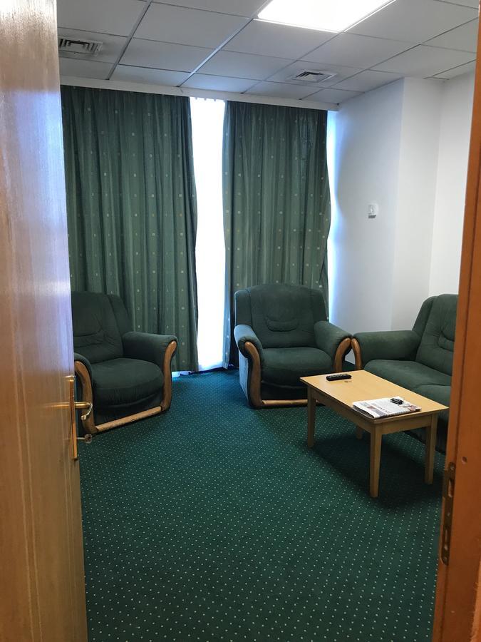 Apartament In Regim Hotelier Bacău Esterno foto