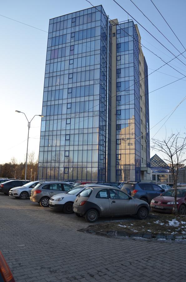 Apartament In Regim Hotelier Bacău Esterno foto