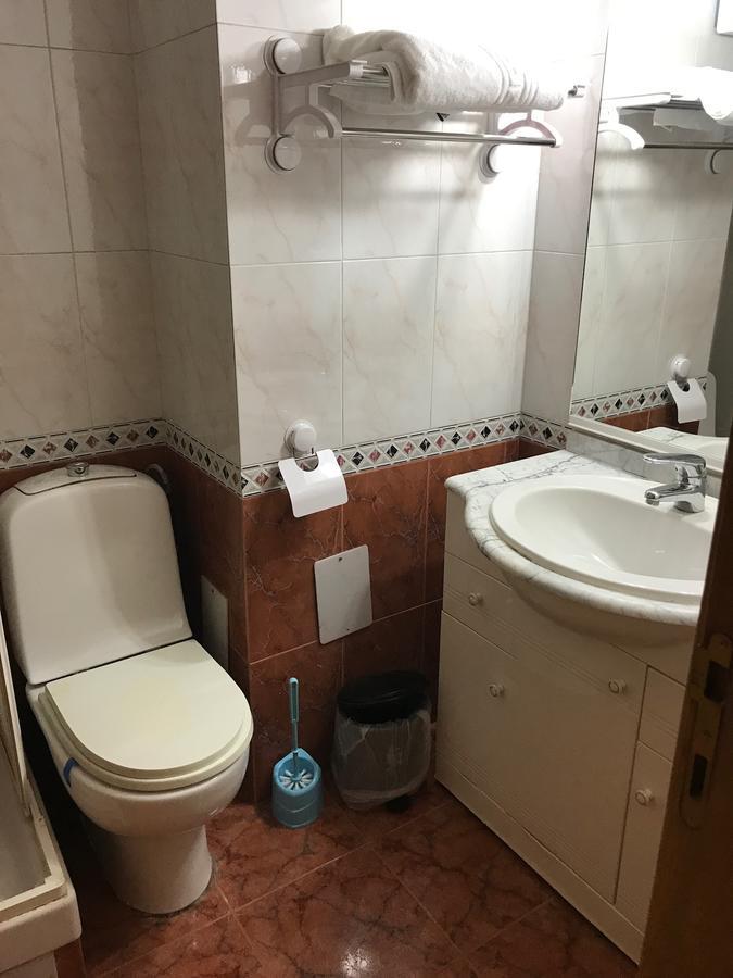 Apartament In Regim Hotelier Bacău Esterno foto