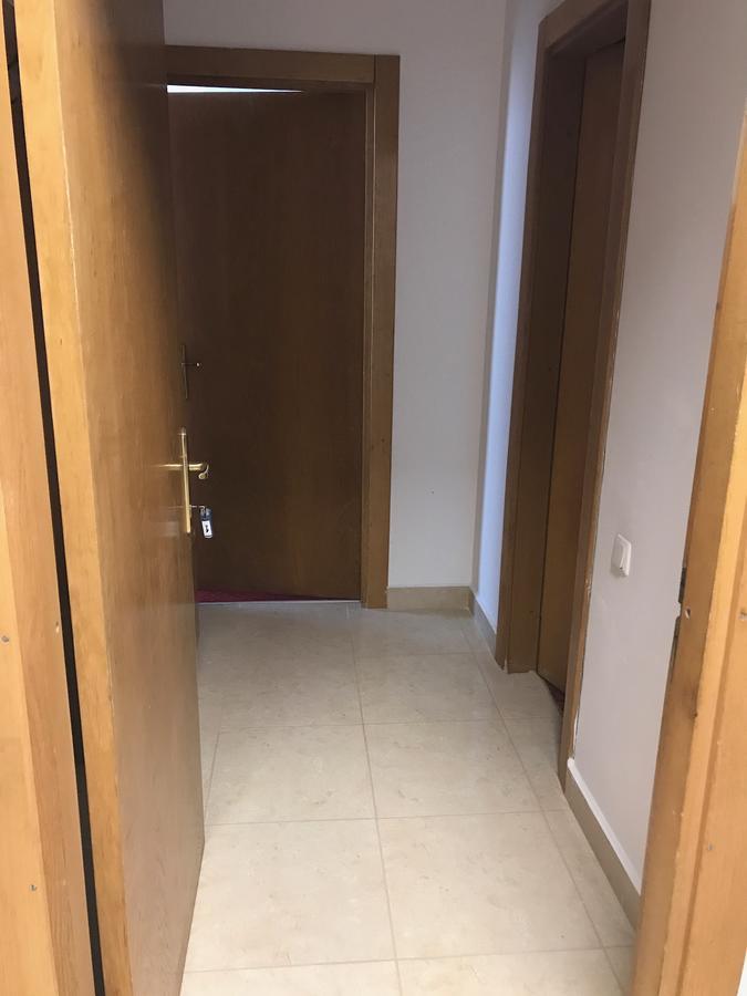 Apartament In Regim Hotelier Bacău Esterno foto