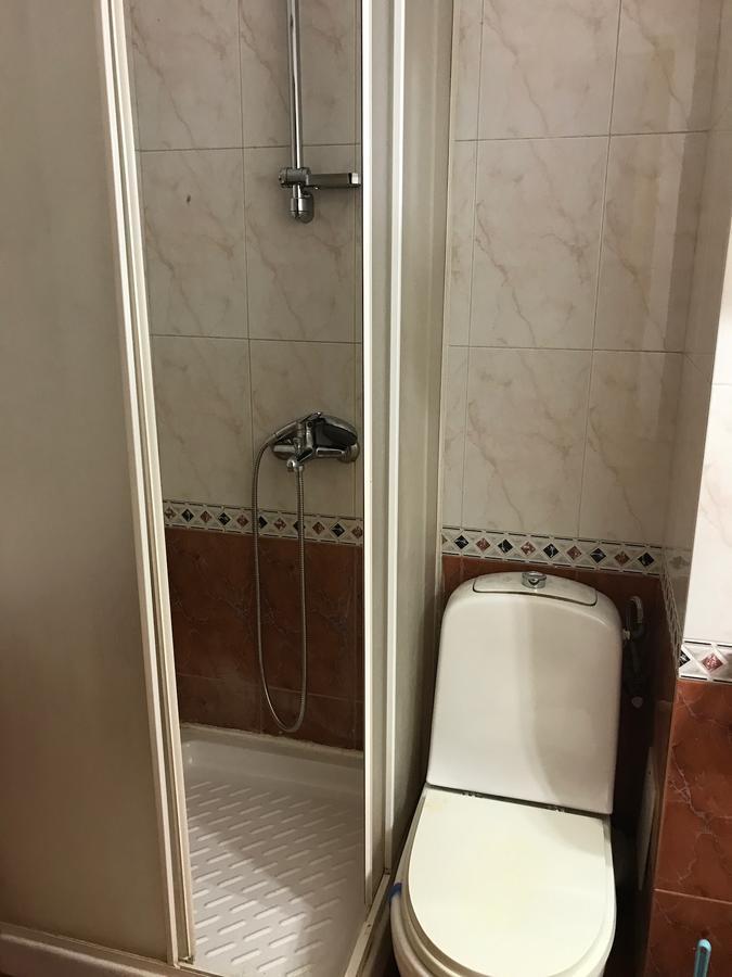 Apartament In Regim Hotelier Bacău Esterno foto